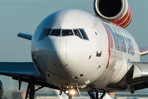 dc-10 cockpit door